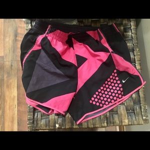 Women’s Nike shorts size small
